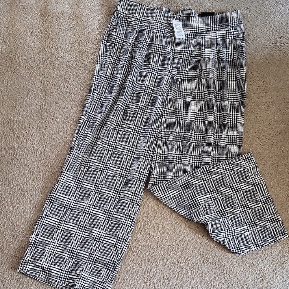 Stylish Black and Off-White Plaid Pants